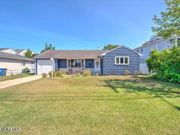 34 Woodhaven Road, Toms River, NJ 08753