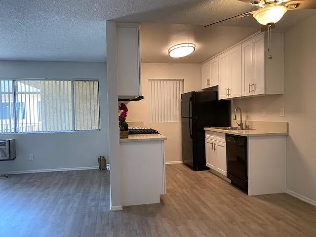 13841 Vanowen St — Photo 3