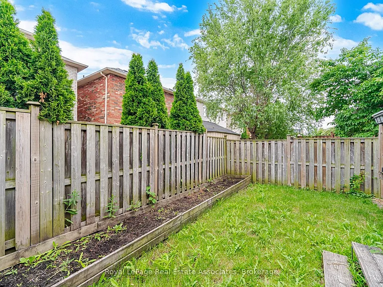 70 Echoridge Dr — Photo 41