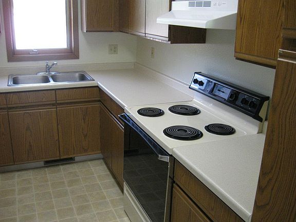 5th image of 325 Osen Ave