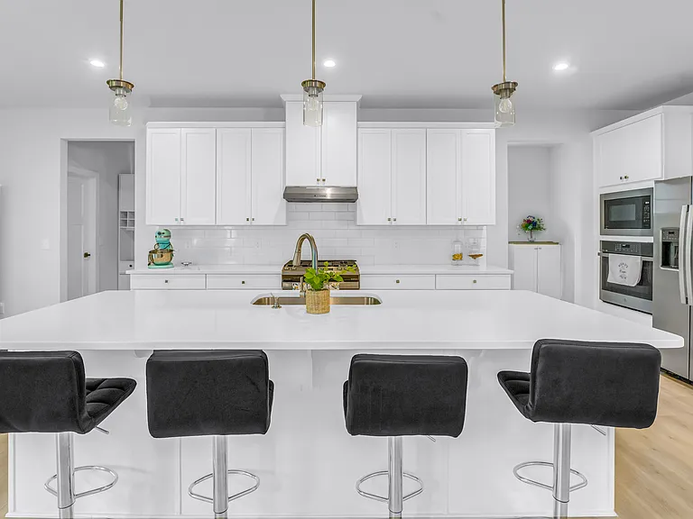2107 Bluet Dr — Photo 14