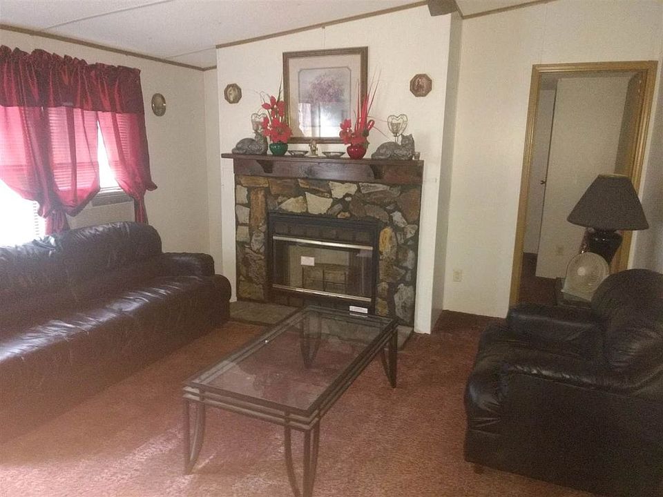 2nd image of 4476 Glenmore Rd
