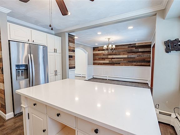 5th image of 112 Northwood Cir