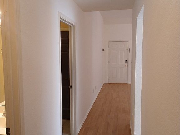 5th image of 712 Ballard St