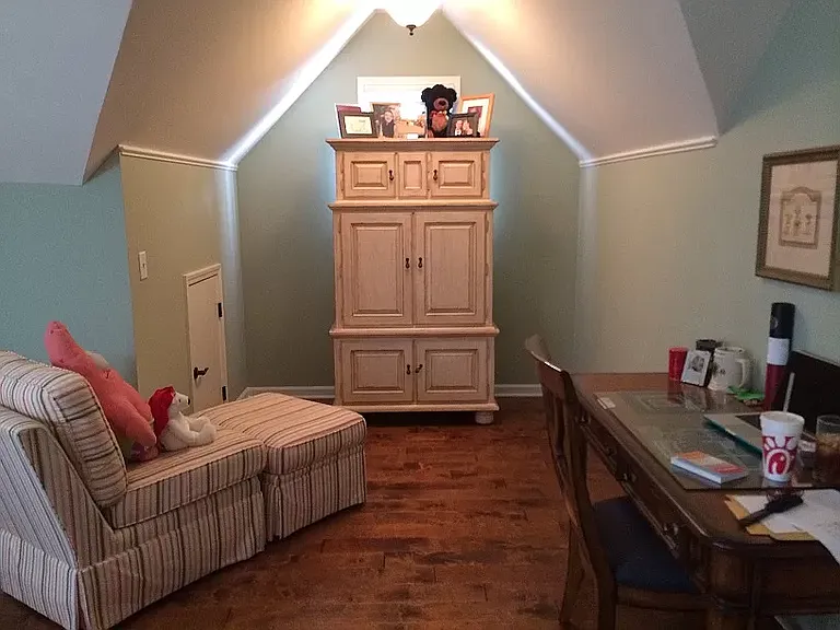 SAMPLE FURNISHINGS in Extra Large Bedroom over the Garage!