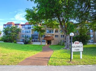 7300 NW 17th St APT 220, Fort Lauderdale, FL 33313