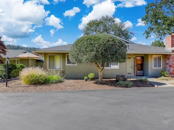 11 Meadowgreen Court, Santa Rosa, CA 95409