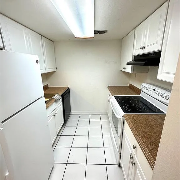 1452 Holden Ave #H8 — Photo 4