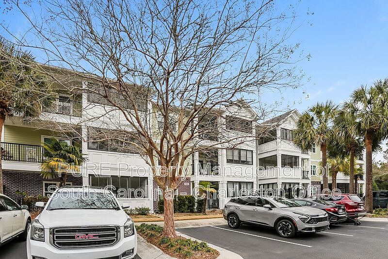 1st image of 1025 Riverland Woods Pl APT 1013