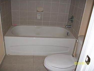 4th image of 3326 NE 11th Dr #3326