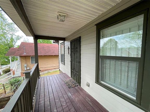 3rd image of 950 Smith St SW