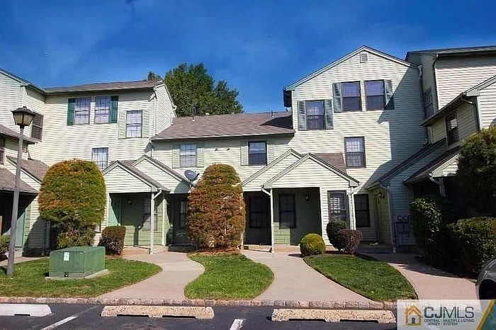 2207 Woodbridge Commons Way — Photo 2