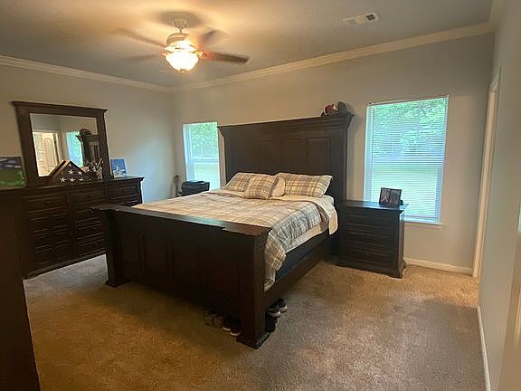 3rd image of 100 Birdsong Ct