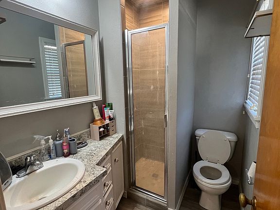 4th image of 3301 27th St