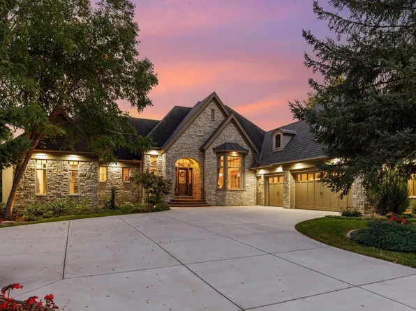 10683 Sonoma Rdg, Eden Prairie, MN 55347