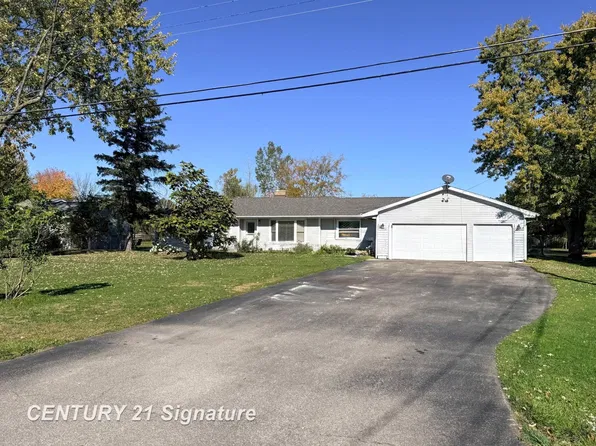 7464 Reid Rd, Swartz Creek, MI 48473