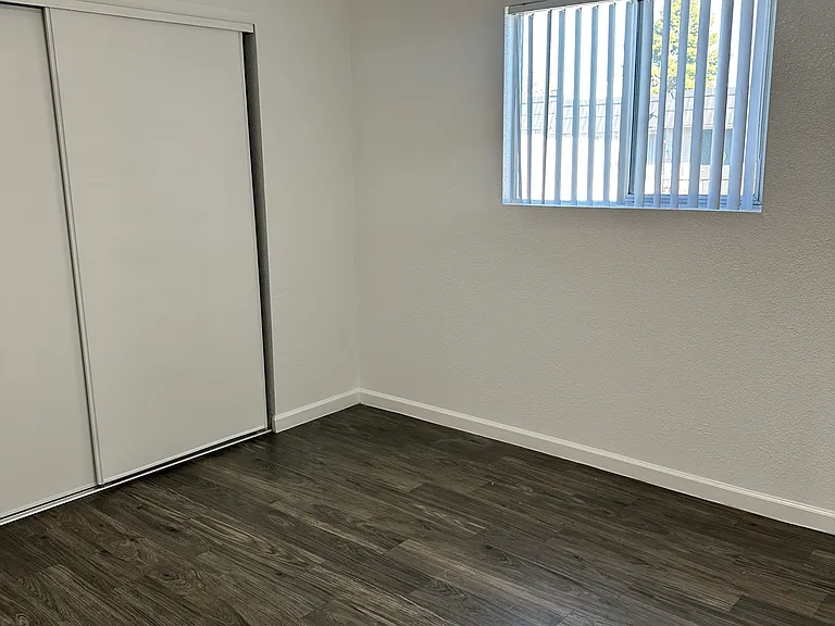 820 E Brown Rd — Photo 17