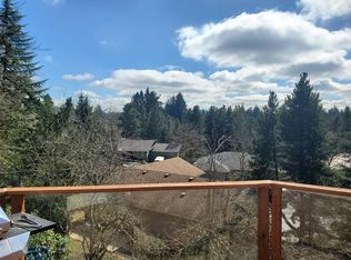 5732 SW Downs View Ct, Portland, OR 97221