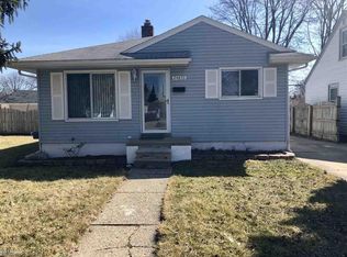 24876 Grove Ave, Eastpointe, MI 48021