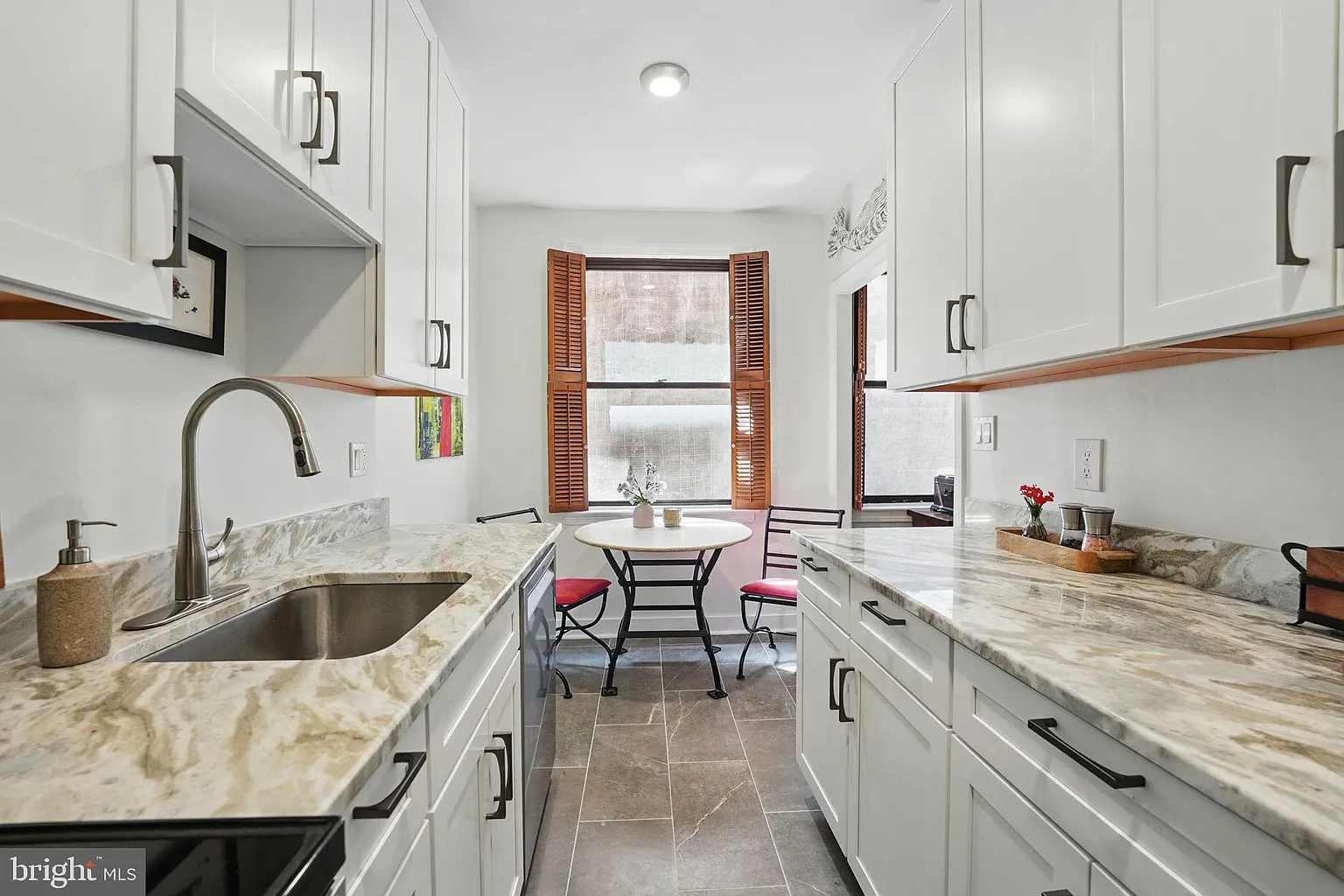 311 7th St NE #5 photo 1