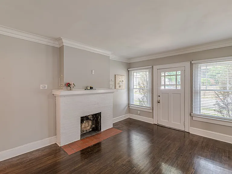 1688 Neely Ave — Photo 1
