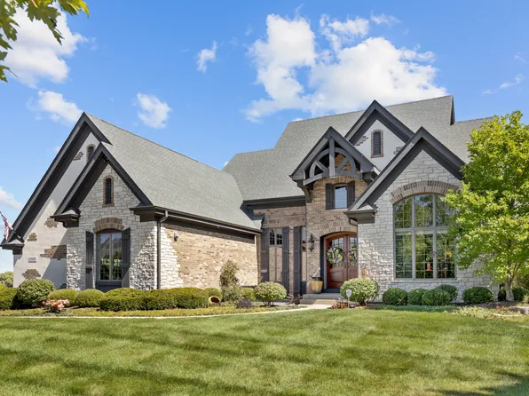 5N005 Prairie Lakes Blvd, Saint Charles, IL 60175