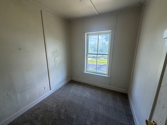 4th image of 708 E Front St #3