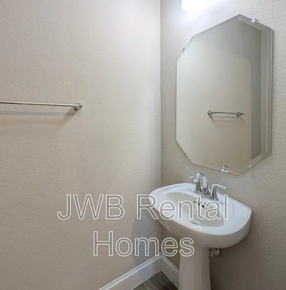 95 Silver Creek Pl — Photo 8