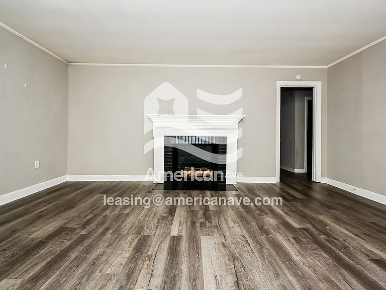 1511875_003_wm_-_living_room_12911938.jpg