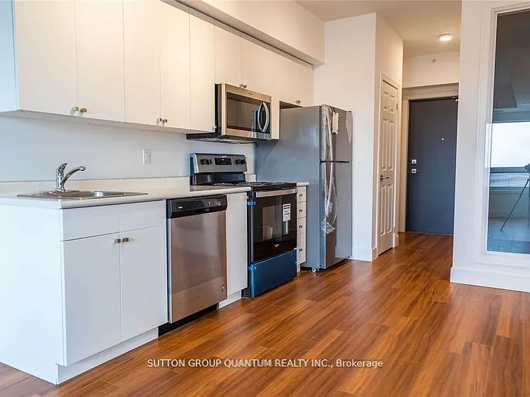 1 Wellington St #712 — Photo 2