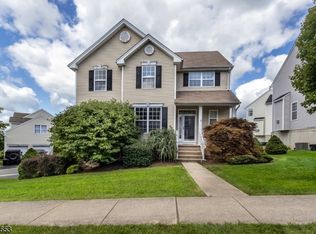 139 Winding Hill Dr, Hackettstown, NJ 07840