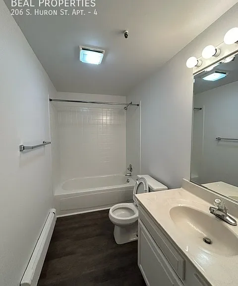 206 S Huron St #4 — Photo 8