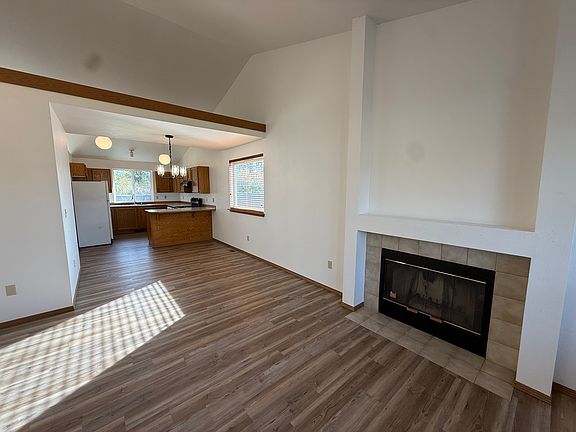 5th image of 2712 159th Street Ct E