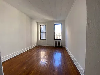 Rented by Urban Real Estate Property Group Inc