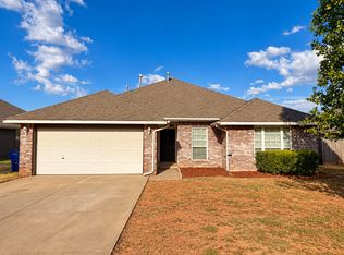 411 S Pointe Ln, Mustang, OK 73064