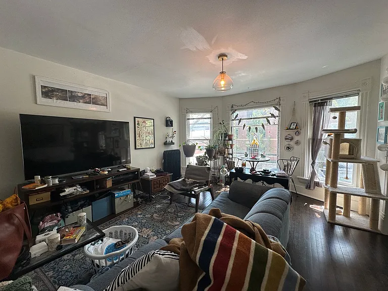 522 E. Main Street — Photo 6