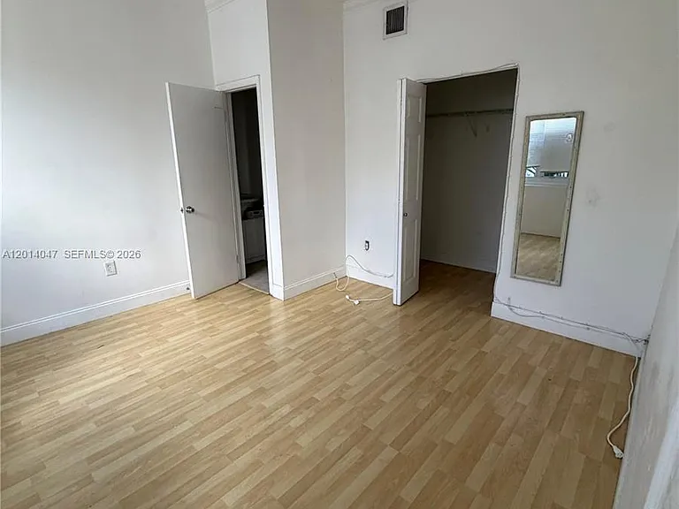 1342 Drexel Ave #205 — Photo 3