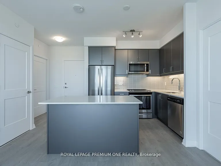7895 Jane St #2614 — Photo 11