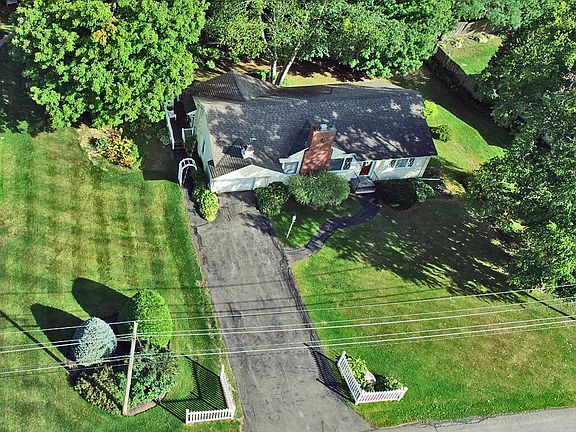 3rd image of 39 Bowdoin Street