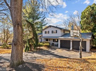 6 Goldfinch Dr, Wyomissing, PA 19610