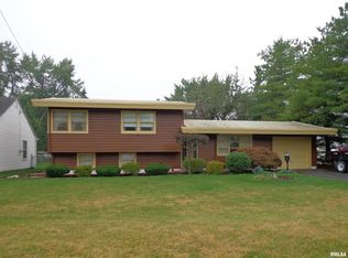 2432 Oak St, Quincy, IL 62301