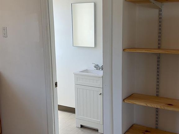 4th image of 1657 Cypress Way