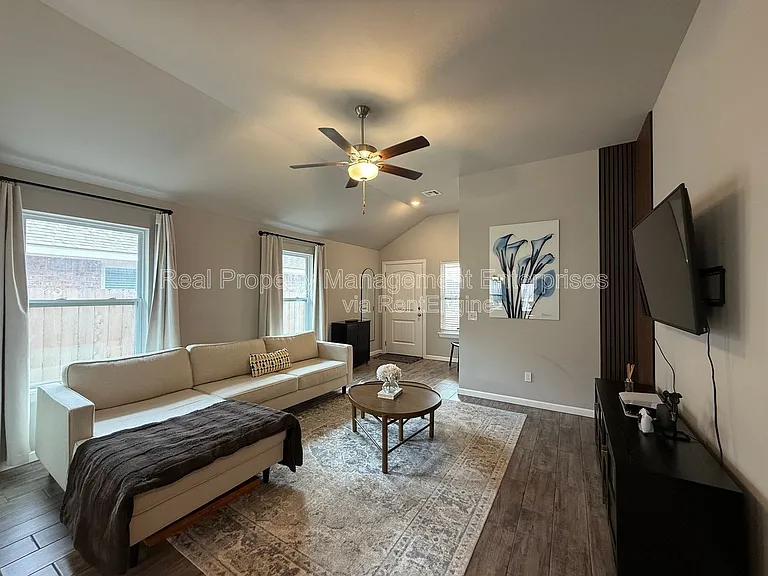 4612 Prominence Dr — Photo 7