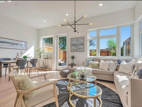 3rd image of 395 Curtner Ave #10