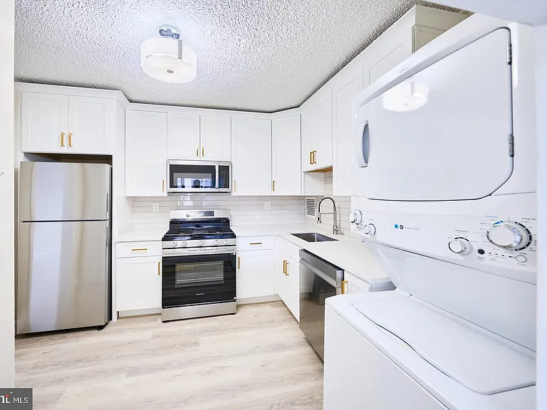 3701 S George Mason Dr #2318N — Photo 7