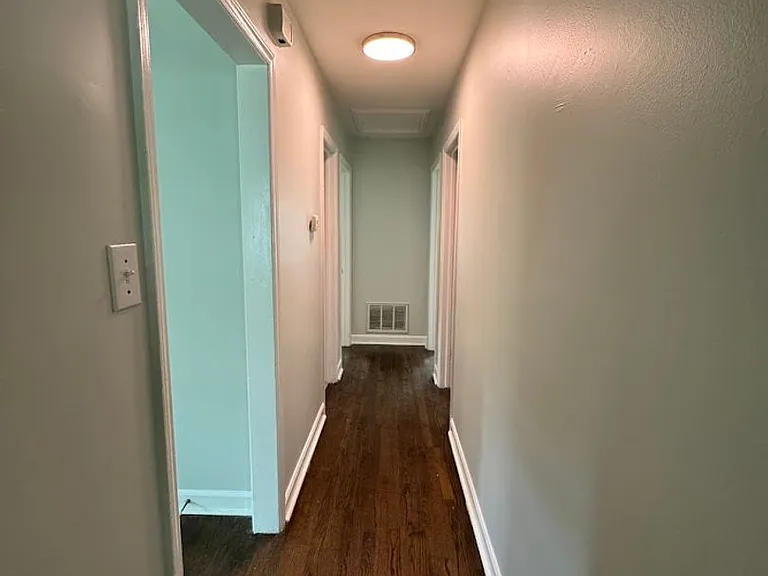 127 Lawrence St — Photo 15
