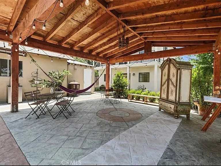 720 W Altadena Dr #1/2 — Photo 4