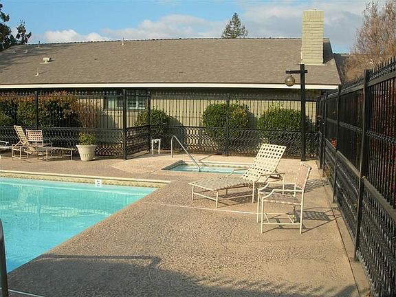 4th image of 315 W Bullard Ave APT 101