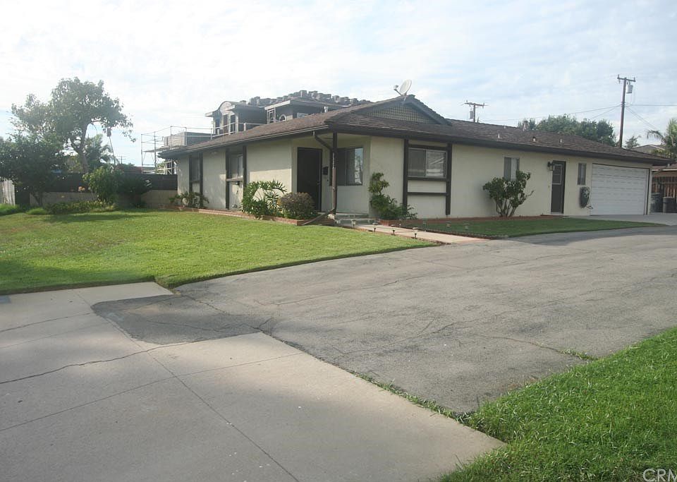 1st image of 9327 Pentland St