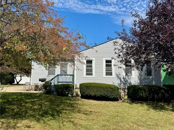 230 Floral Ave, Troy, OH 45373